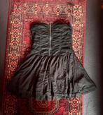 Mooie strapless soort pettycoat 42/44 met lagen nu 34,99€, Kleding | Dames, Jurken, Zwart, Maat 42/44 (L), Ophalen of Verzenden