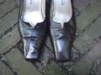 GRATIS VERZENDEN MOOIE VINTAGE BRUINE PETER KAISER HAKKEN 41, Kleding | Dames, Schoenen, Schoenen met lage hakken, Bruin, Verzenden