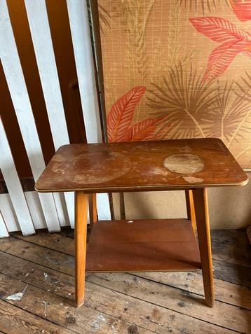 Vintage bijzettafel/plantentafel, mid century stijl beschikbaar voor biedingen