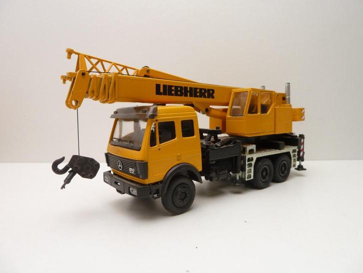 Mercedes EPS/Liebherr  ''  Conrad '', Hobby en Vrije tijd, Modelauto's | 1:50, Zo goed als nieuw, Hijskraan, Tractor of Landbouw
