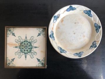 Antieke Art Nouveau tegel / onderzetter & bord beschikbaar voor biedingen