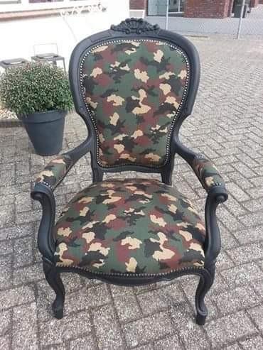 Stoere fauteuile opnieuw gestoffeerd leger print, Antiek en Kunst, Antiek | Meubels | Stoelen en Banken, Ophalen