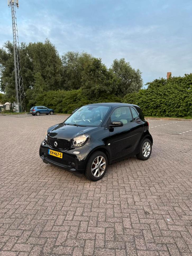 Smart ForTwo 1.0 52KW Coupe MHD AUT 2016 Zwart, Auto's, Smart, Particulier, ForTwo, ABS, Adaptive Cruise Control, Airbags, Airconditioning