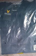 NIEUW Lyle & Scott T-shirt donkerblauw met kaartjes eraan, LYLE&sCOTT, Blauw, Nieuw, Ophalen of Verzenden