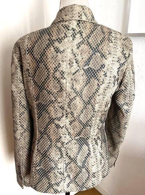 Bthree jasje maat 44 [DM], Kleding | Dames, Jasjes, Kostuums en Pakken, Beige, Maat 42/44 (L), Ophalen of Verzenden, Zo goed als nieuw