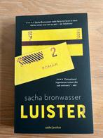 Luister - Sacha Bronwasser Roman, Ophalen of Verzenden, Zo goed als nieuw, Nederland