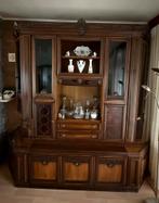 Barok vitrinekast, Ophalen