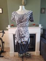 Eroke zwart witte taille detail jurk IT 44 NL 40 gratis verz, Kleding | Dames, Jurken, Maat 38/40 (M), Verzenden, Zwart, Zo goed als nieuw