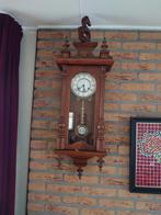 Antieke paardenklok, Ophalen