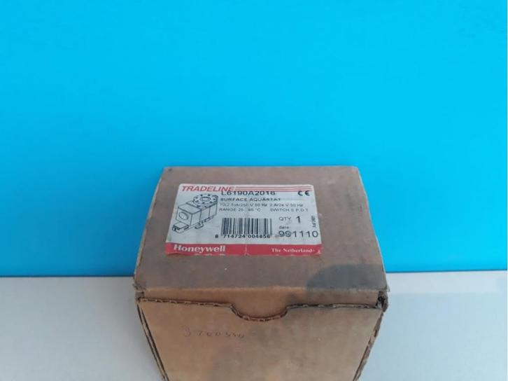 Enkelvoudige Aquastat voor klemmontage 25/95c Honeywell, Doe-het-zelf en Verbouw, Verwarming en Radiatoren, Nieuw, Cv-ketel of Combi-ketel