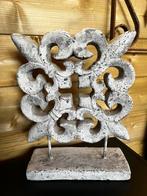 Raamdecoratie, wanddecoratie van steen, Franse lelie, Ophalen of Verzenden, Zo goed als nieuw