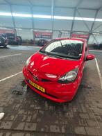 Toyota Aygo 1.0 12V Vvt-i 3DRS MMT 2007 Rood, Auto's, 4 stoelen, 68 pk, Origineel Nederlands, Bedrijf
