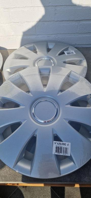 2 nieuwe Aura ring 14 inch wieldoppen beschikbaar voor biedingen