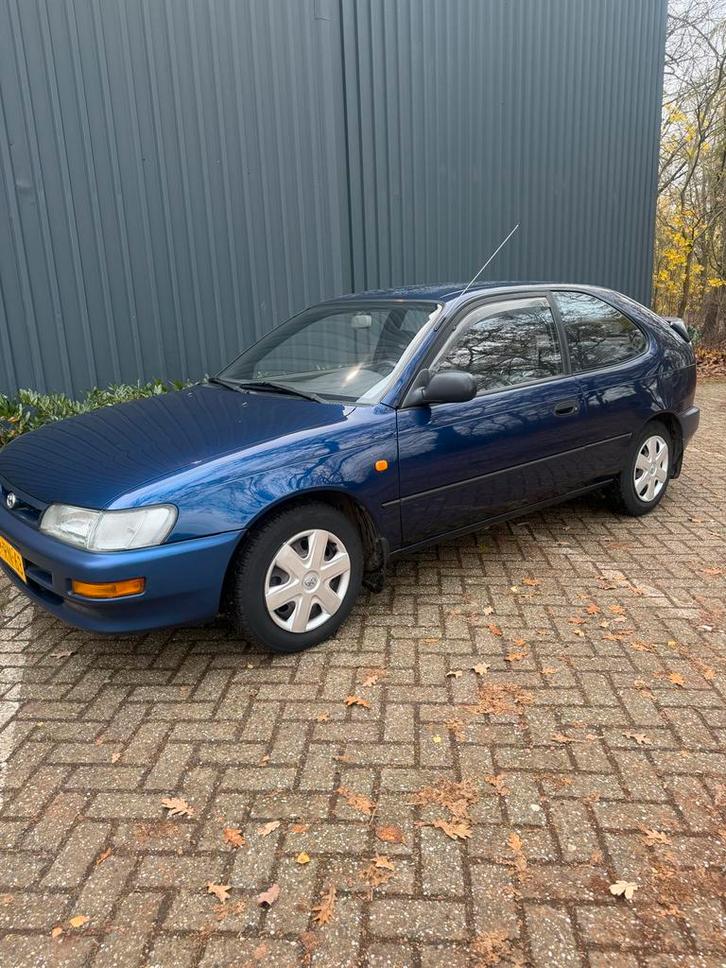 Toyota Corolla 1.3 HB 1997 Blauw, Auto's, Toyota, Corolla, Benzine, Hatchback, Handgeschakeld, Origineel Nederlands, Blauw, Voorwielaandrijving
