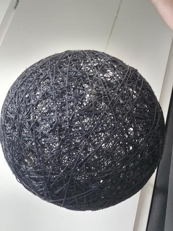 Zwarte hanglamp 45cm doorsnee beschikbaar voor biedingen