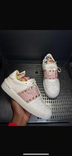 Valentino Rockstud Pumps – maat 39, Overige typen, Ophalen of Verzenden, Zo goed als nieuw, Roze
