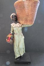 Vrouw met mand beeld, Ophalen of Verzenden, Nieuw, Mens