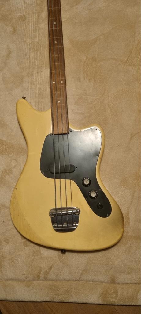 Vintage Framus Strato Bass / Star Bass - Jaren 60, Muziek en Instrumenten, Snaarinstrumenten | Gitaren | Bas, Gebruikt, Elektrisch