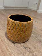 Leuke bloempot, Tuin en Terras, Bloempotten, Ophalen, Rond, Zo goed als nieuw, Aardewerk