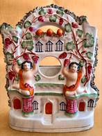 Staffordshire Porselein Pocket Watch holder Beeld Rare, Antiek en Kunst, Ophalen of Verzenden