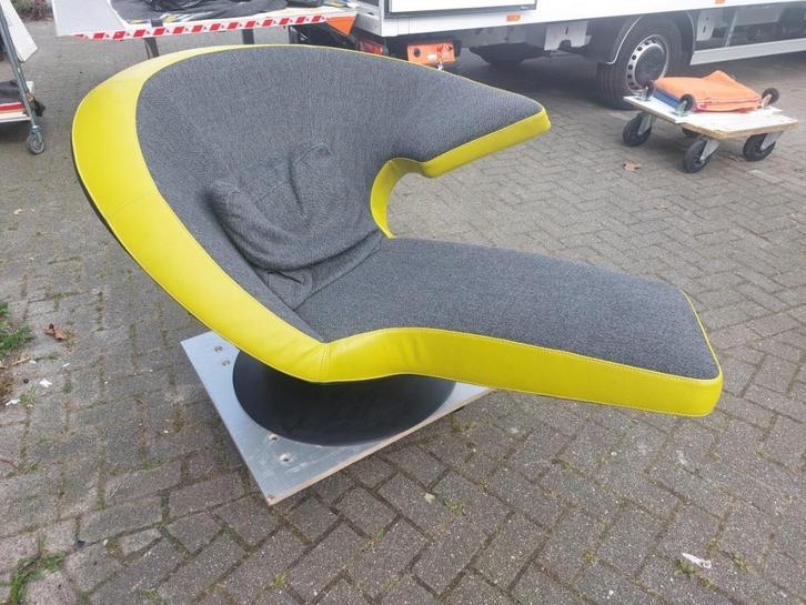 schitterende leolux parabolica Chaise Longue ( 500585), Huis en Inrichting, Fauteuils, Ophalen of Verzenden