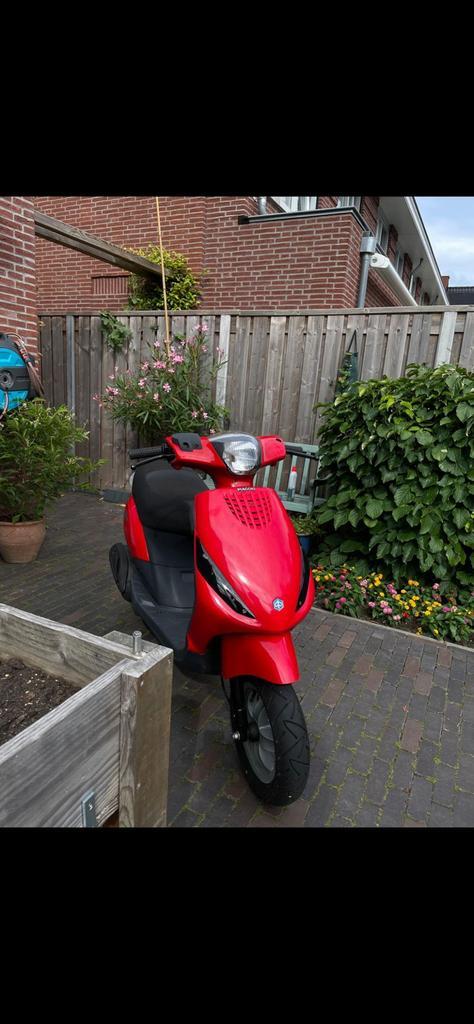 PIAGGIO ZIP | 2T | 50CC | CARBON |, Fietsen en Brommers, Scooters | Piaggio, Gebruikt, Zip, Maximaal 45 km/u, Tweetakt, Ophalen