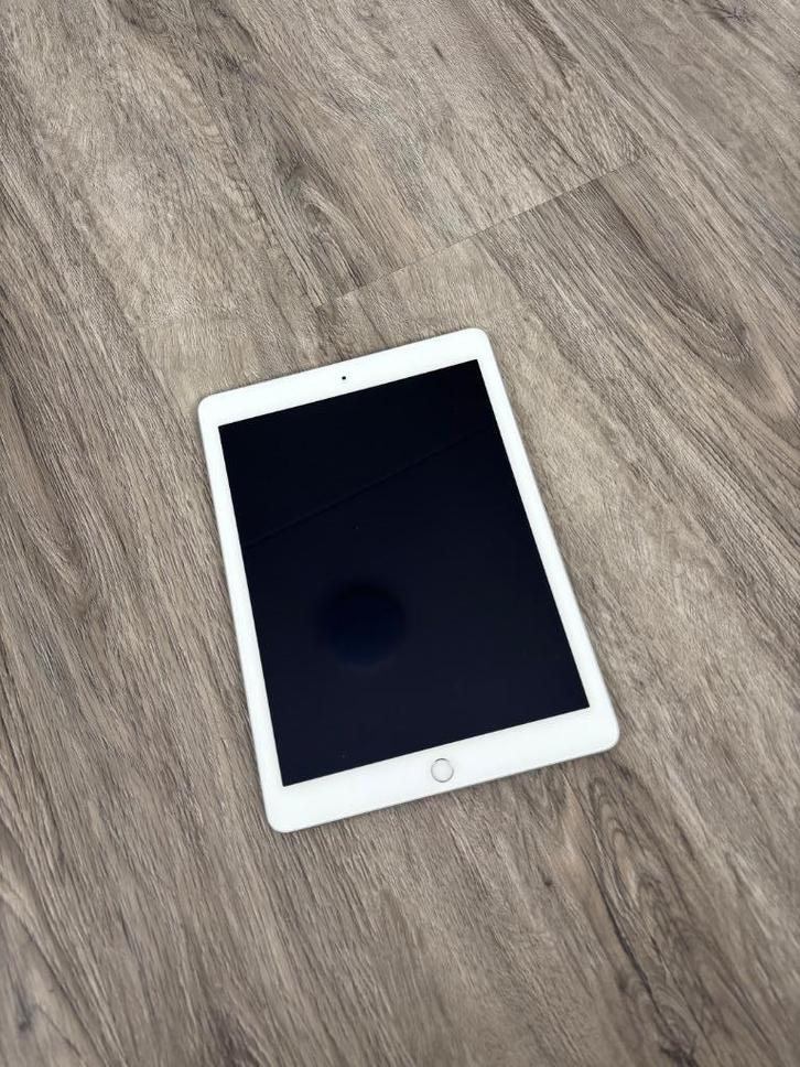 Apple iPad 5 (2017) 32GB, Computers en Software, Apple iPads, Gebruikt, Apple iPad, Wi-Fi, 10 inch, 32 GB, Grijs, Ophalen of Verzenden