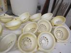 70  nestmandjes    kunststof, Dieren en Toebehoren, Ophalen, Zo goed als nieuw, Kooi-accessoires
