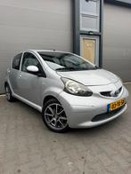 Toyota Aygo 1.0 5DRS 2006 Grijs, Voorwielaandrijving, 4 stoelen, 68 pk, Origineel Nederlands
