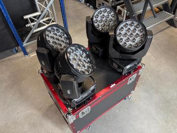 16x RGBW LED Zoom Wash 'Aura' Movinghead incl. flightcase beschikbaar voor biedingen