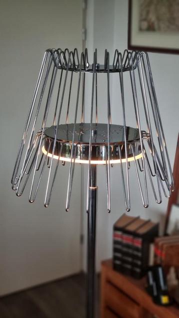 Vintage in beperkte oplage gemaakte vloerlamp  beschikbaar voor biedingen