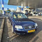 Volkswagen Passat 2.0 Variant 96KW 2003 Blauw, Auto's, Voorwielaandrijving, 74 €/maand, Beige, 4 cilinders