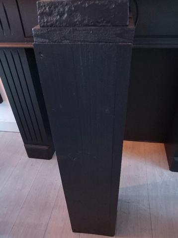 Mat zwart massief houten zuil Nieuw  beschikbaar voor biedingen
