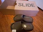 Yeezy slides, Kleding | Heren, Schoenen, Slippers, Bruin, Verzenden, Nieuw
