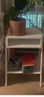 Ikea SETSKOG Wit Nachtkastje - Perfect voor de Slaapkamer, Ophalen, Metaal of Aluminium, 55 tot 70 cm, Zo goed als nieuw