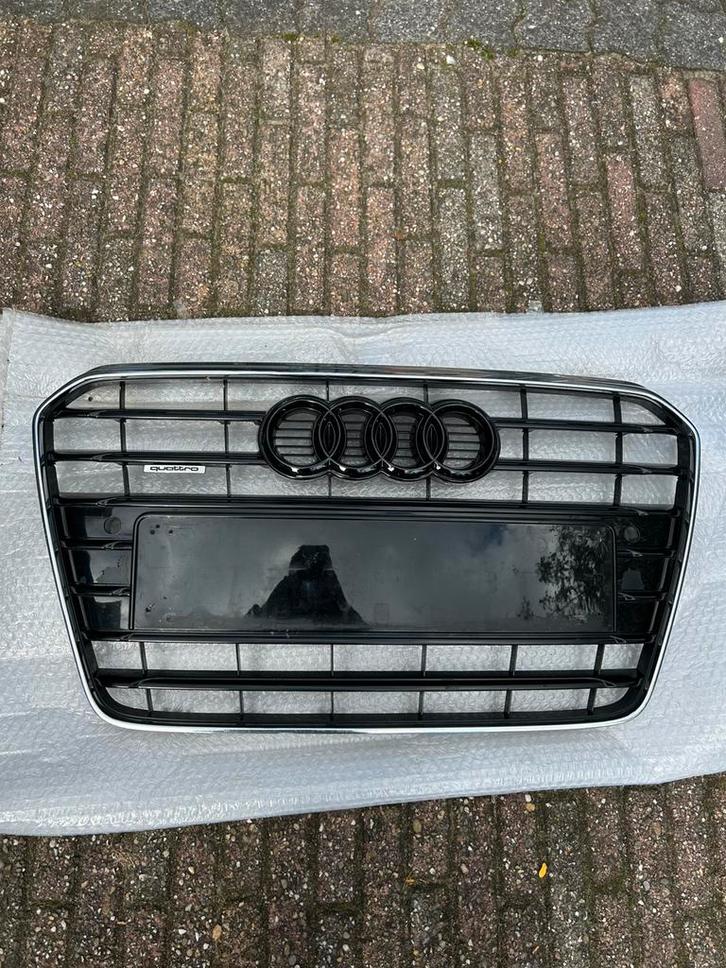 Originele Audi grille, Auto-onderdelen, Carrosserie en Plaatwerk, Bumper, Audi, Voor, Gebruikt, Ophalen of Verzenden