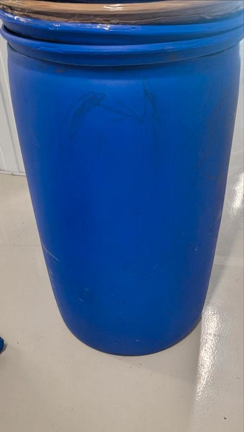 Schone blauwe regentonnen met deksel 220L, Tuin en Terras, Regentonnen, Zo goed als nieuw, Kunststof, 150 liter of meer, Ophalen
