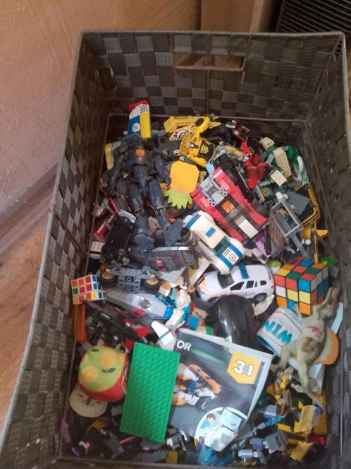 speelgoed doos, Kinderen en Baby's, Speelgoed | Bouwstenen, Gebruikt, Overige merken, Ophalen of Verzenden