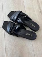 Leren slippers van Mace in maat 40, Kleding | Dames, Schoenen, Slippers, Zwart, Nieuw, Ophalen of Verzenden