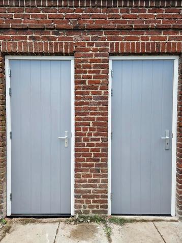 Achterdeur / garagedeur in kozijn (93 x 211,5) op voorraad  beschikbaar voor biedingen