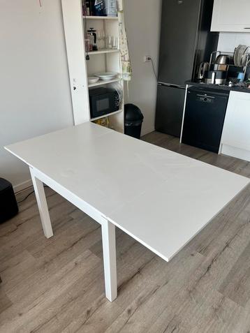 Ikea bjursta table white asjustable. beschikbaar voor biedingen