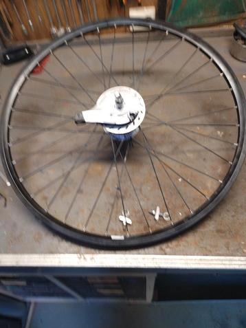 Achterwiel opa/ transportfiets  beschikbaar voor biedingen