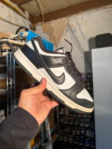 Nike Dunk Low Panda 41 beschikbaar voor biedingen