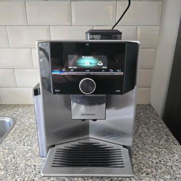Siemens EQ.9 S400 koffiemachine in nieuwstaat met toebehoren beschikbaar voor biedingen