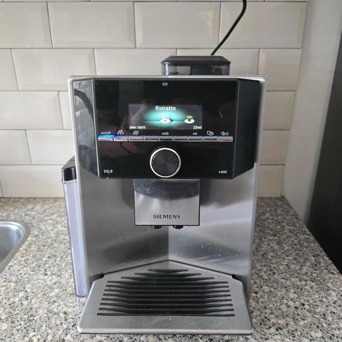 Siemens EQ.9 S400 koffiemachine in nieuwstaat met toebehoren, Witgoed en Apparatuur, Koffiezetapparaten, Zo goed als nieuw, Koffiebonen