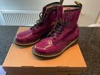 Dr Martens, lak paars (mt 42), Overige kleuren, Lage of Enkellaarzen, Ophalen of Verzenden, Dr. Martens