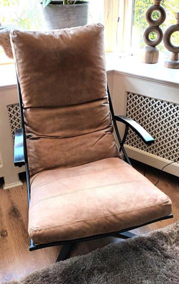 Draaibare leren stoel cognac zwart metalen frame beschikbaar voor biedingen