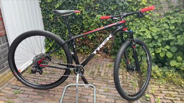 Trek Superfly 9.8 SL – Carbon - 29-er beschikbaar voor biedingen