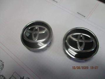 2 naaf dop toyota auris E 18 beschikbaar voor biedingen