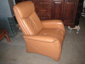 Cognac leren relaxfauteuil beschikbaar voor biedingen